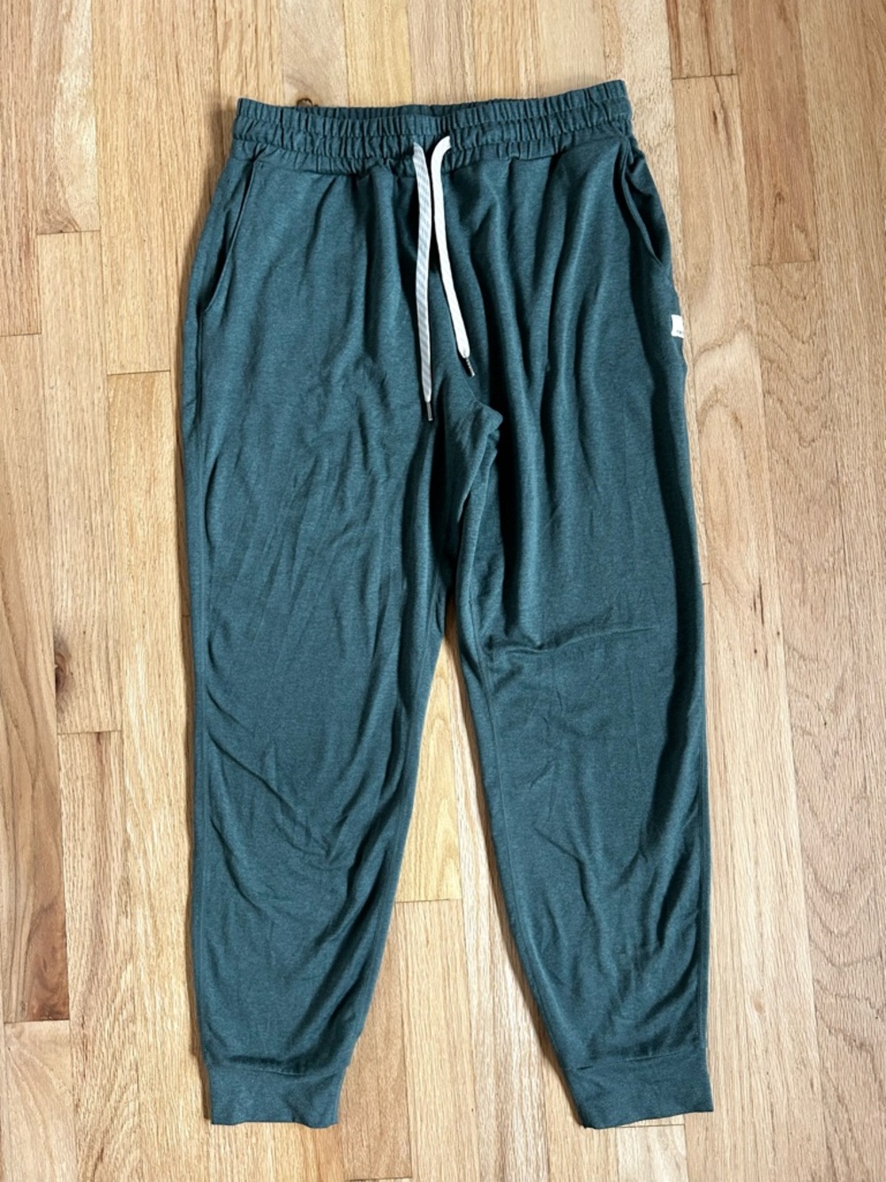 VUORI performance jogger heather green  gym workout athleisure size S - Picture 3 of 9